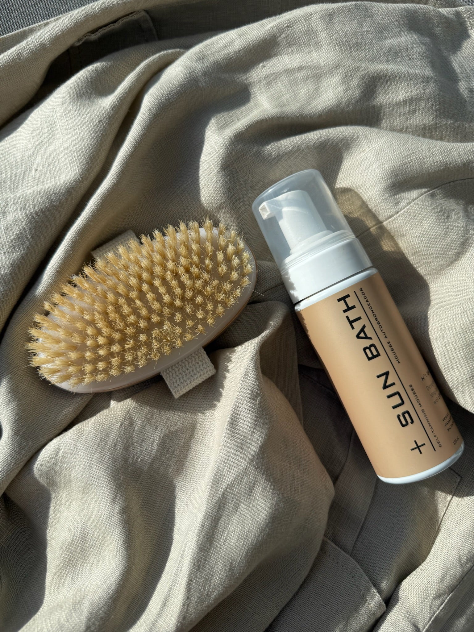 +SUN BATH Exfoliating Brush